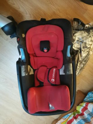 Carrito de bebé Concord rojo y negro