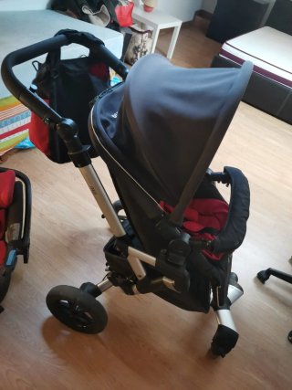 Carrito de bebé Concord rojo y negro