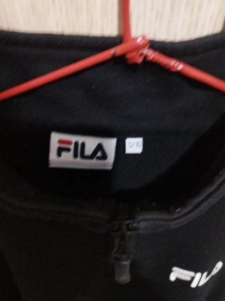 Sudadera Fila Negra .Regalo x compra 1 prenda
