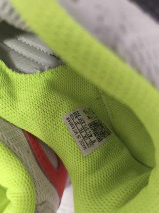 Zapatillas Adidas Blancas y Rojas