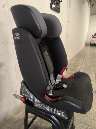 Silla seguridad Coche Britax Römer Advansafix IV M