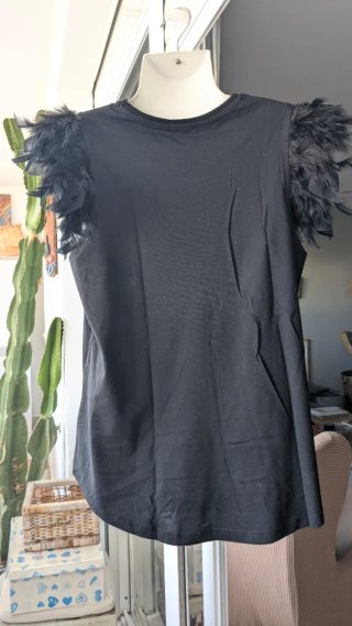 Camiseta Soul & Divinity con plumas