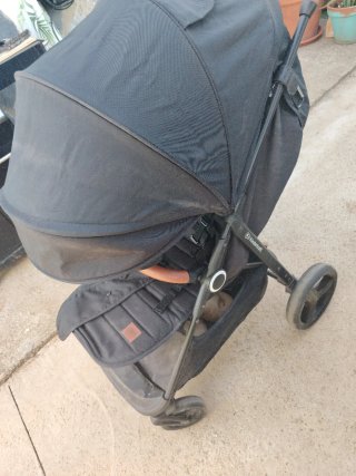 Silla de paseo plegable negra