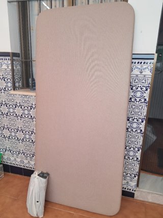 Base tapizada 90x190 beige seminueva