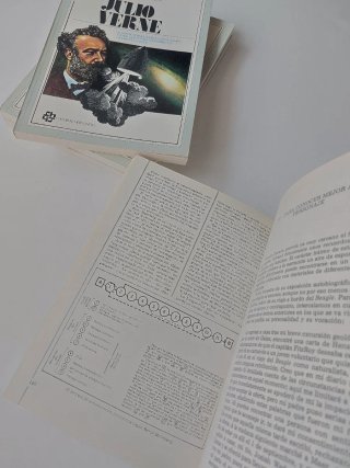 Pack de 4 libros: Freud, Bolívar, Verne y Darwin