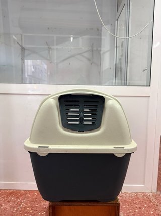 Caseta para perro de resina