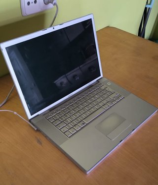 MacBook Pro 15" de 2007 en buen estado