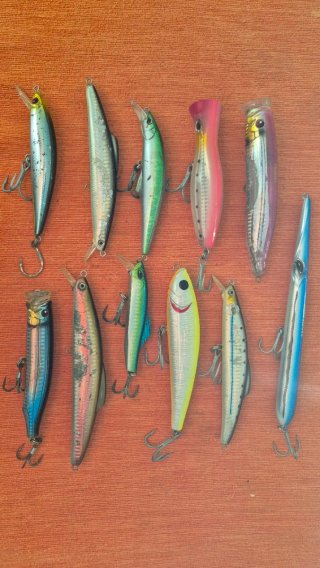 Señuelos de pesca spinning
