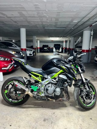 Kawasaki Z900 A2 Negra/Verde