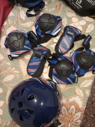 Casco y protecciones patinaje infantil para niñ@s
