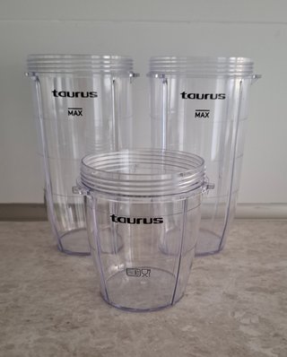 Batidora Taurus Shake & Go con 2 vasos