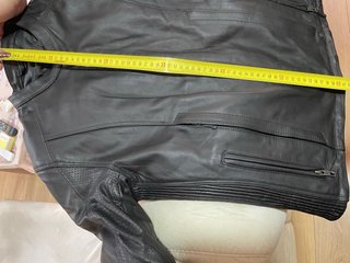 Cazadora de piel para moto mujer