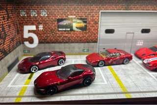 Garaje con luz y 6 Ferraris hotwheels
