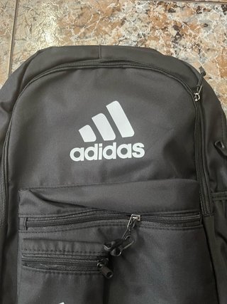 Mochila Adidas Negra nueva