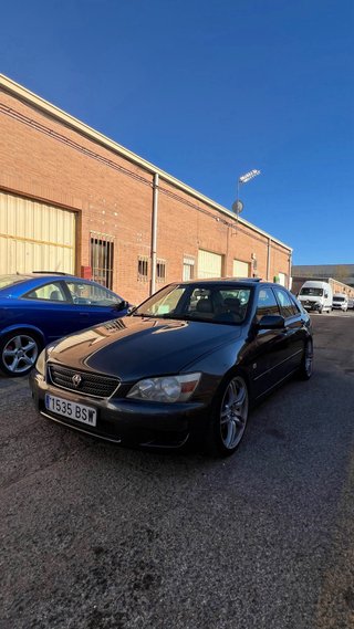 Lexus IS 2002