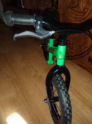 Bicicleta sin pedales verde