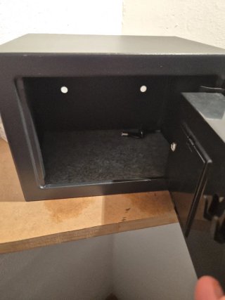 Caja Fuerte HOMESAFE Negra Pequeña