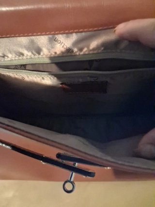 Bolso de piel marrón