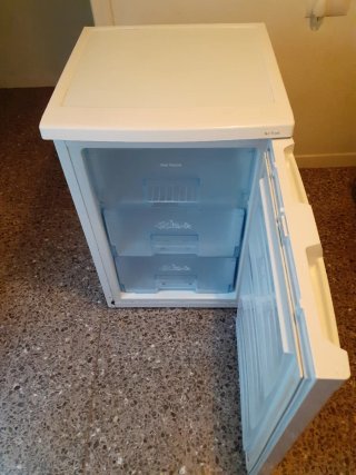 Congelador Vertical Beko No Frost
