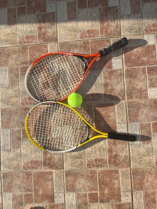Raquetas de tenis y pelota