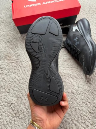 Zapatillas Under Armour Negras