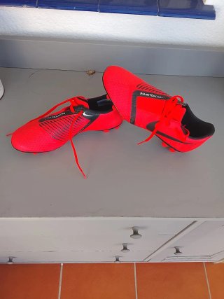 Botas de fútbol Nike Phantom Venom Academy T.41