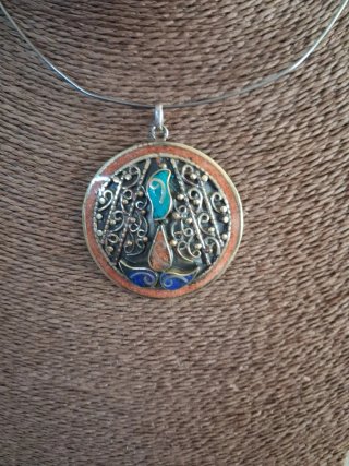 Colgante de plata con diseño Coral y turquesas
