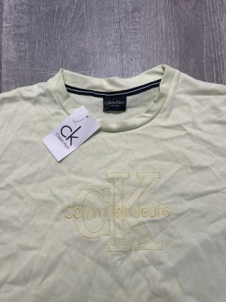 Camiseta Calvin Klein Bordada Talla M Nueva