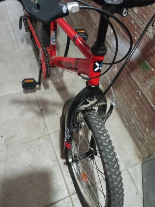 Bicicleta niño B'TWIN roja