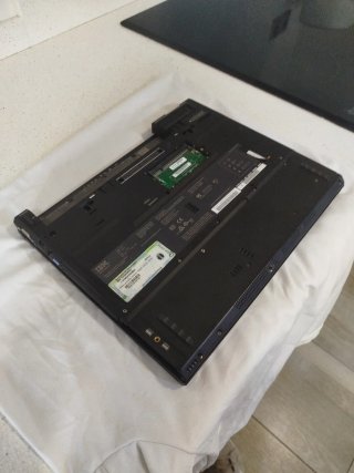 IBM THINKPAD T40