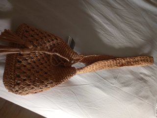 Bolso bombonera de rafia