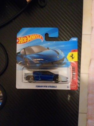 Hotwheels Ferrari SF90 Stradale Azul