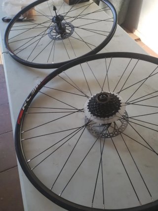 Llantas Bicicleta 19 con Frenos de Disco