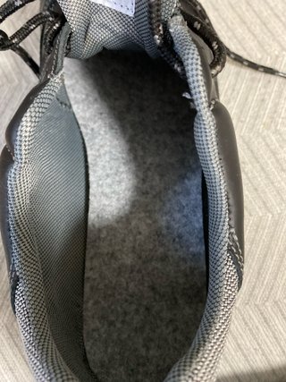 Zapatos de seguridad negros nuevos