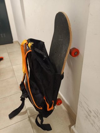 Patinete con bolsa de regalo