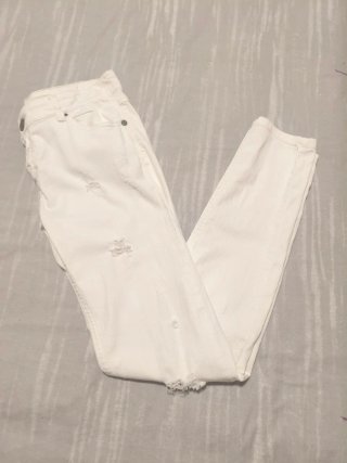 Vaqueros pitillo blancos rotos