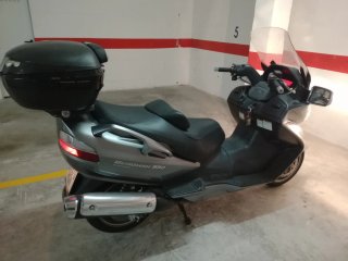 Suzuki Burgman 650 Executive Maxi Scooter