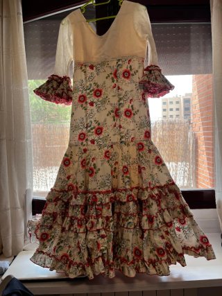 Traje Flamenca Niña Volantes Flores