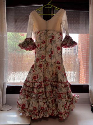 Traje Flamenca Niña Volantes Flores