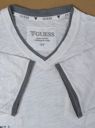 Camiseta Guess Blanca Gráfico California 1981 S
