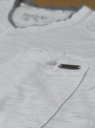 Camiseta Guess Blanca Gráfico California 1981 S