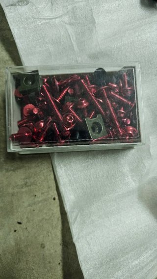 Tornillos aluminio carenado rojo