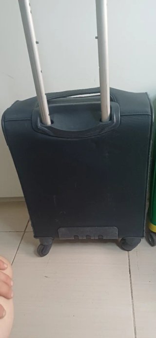 2 Maletas Samsonite Verdes  vendido y azul 25