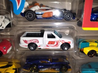 Confezione da 10 auto Hot Wheels