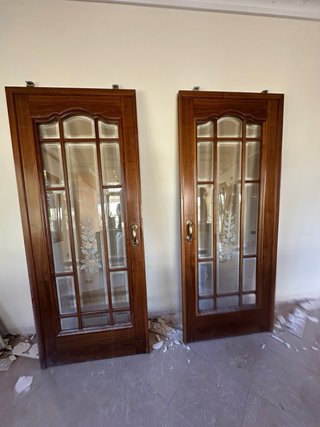 Puerta de madera con diseño