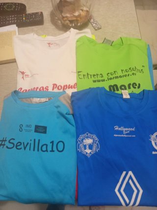 Lote 4 Camisetas Deportivas Talla M