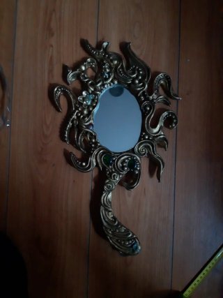 Espejo antiguo decorativo dorado