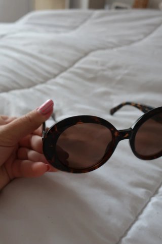 Gafas de sol ovaladas tortuga