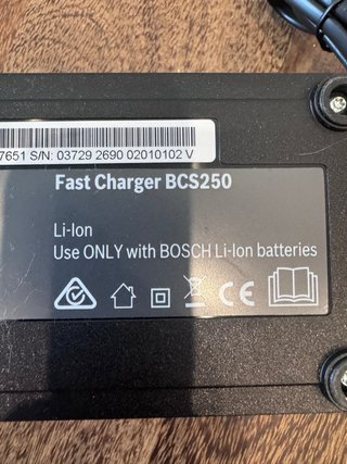 Cargador BH Bosch BCS250 Bicicleta Eléctrica