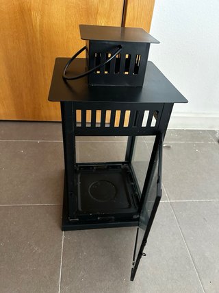 Farol grande negro